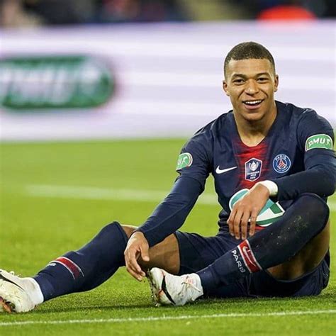 how much does kylian mbappe make